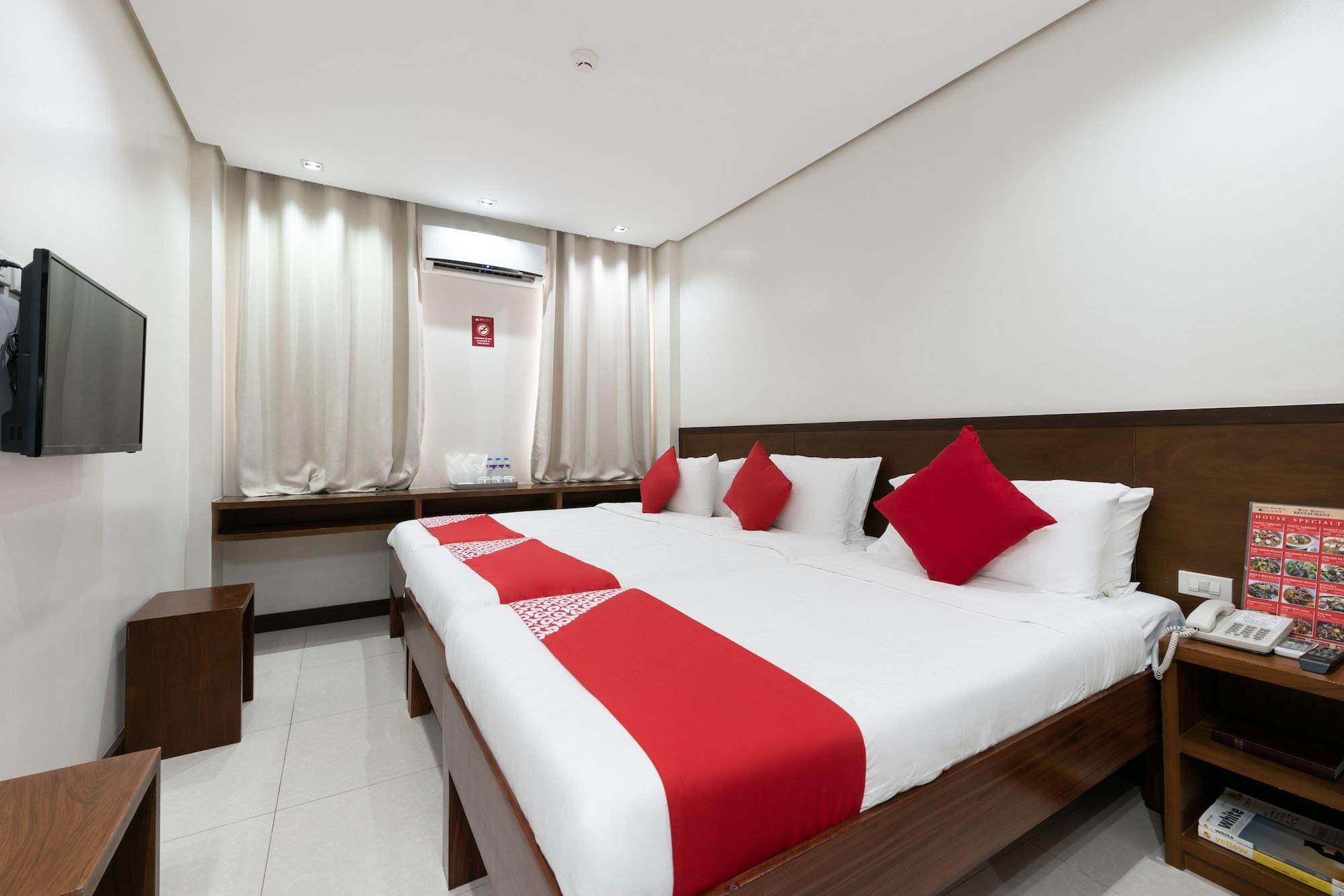West Makati Hotel マカティ エクステリア 写真