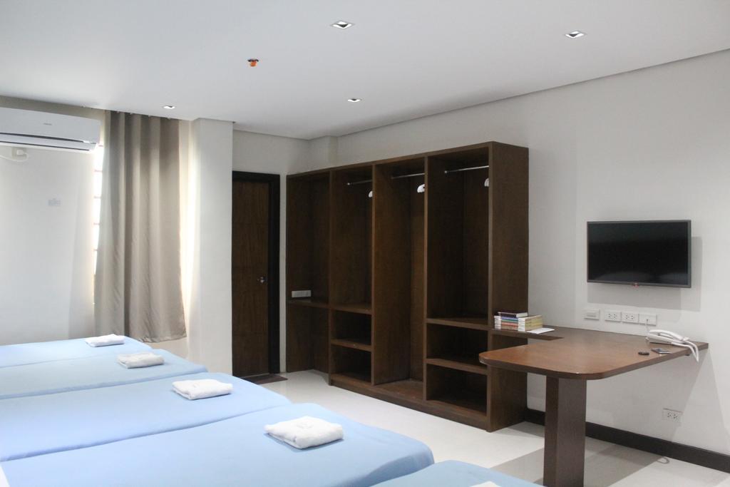West Makati Hotel マカティ 部屋 写真
