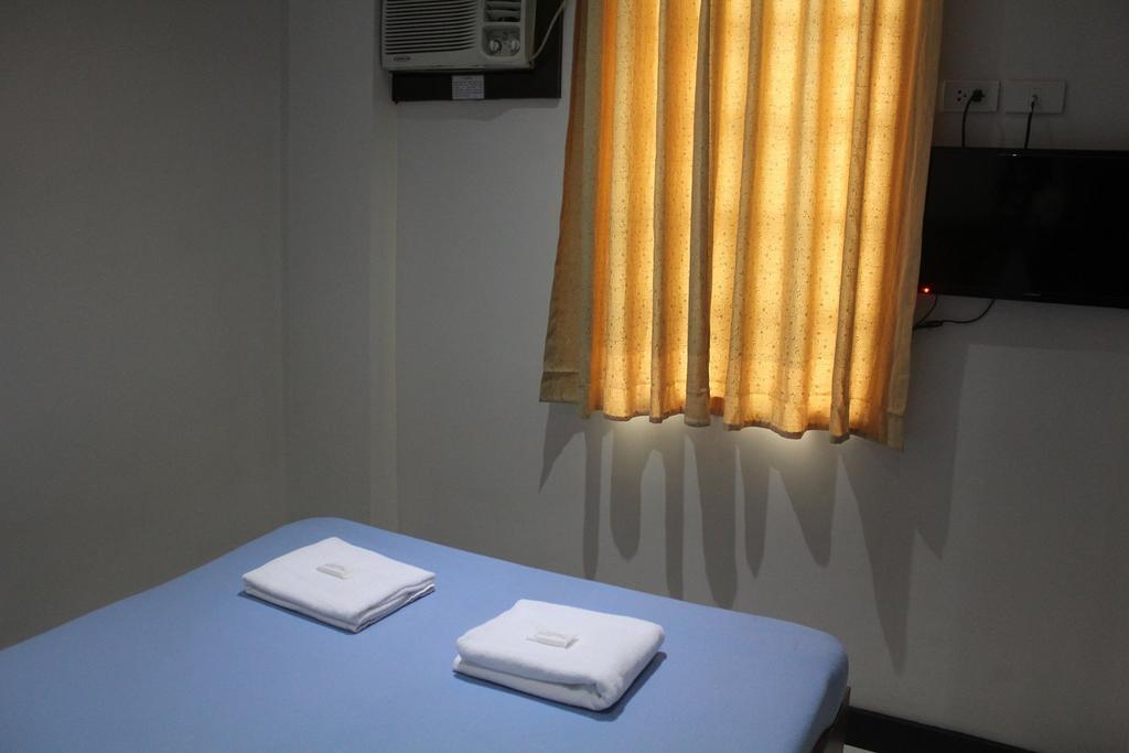 West Makati Hotel マカティ 部屋 写真