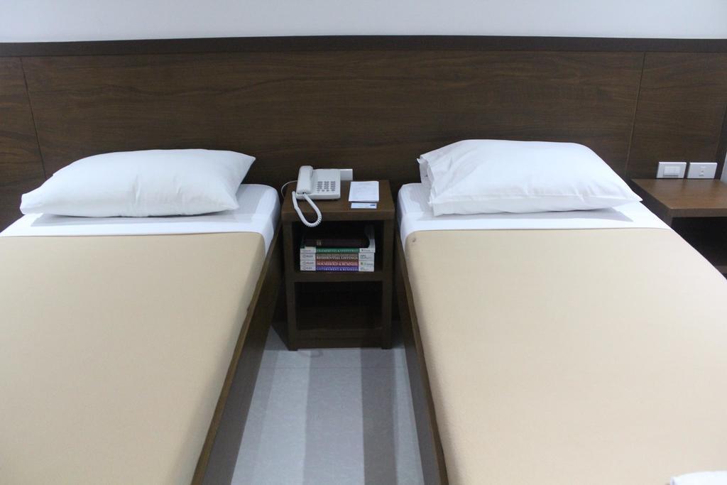 West Makati Hotel マカティ 部屋 写真