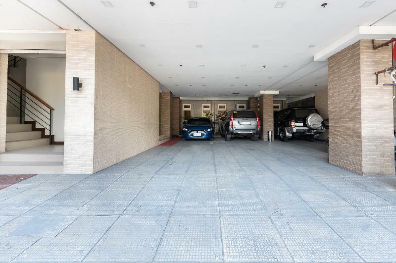 West Makati Hotel マカティ エクステリア 写真